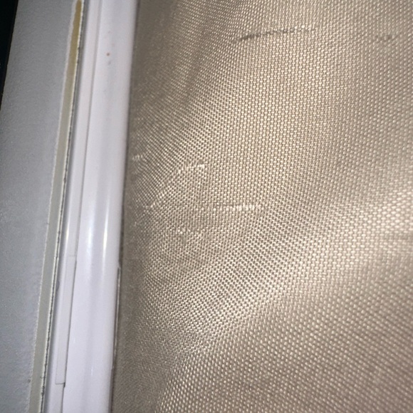 White desk mirror that lights up. Will come with charging wire. - Picture 4 of 6